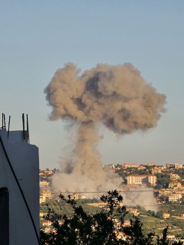 צה"ל תוקף בדרום לבנון, בניסיון לצמצם את הירי הרקטי המתוכנן של חיזבאללה